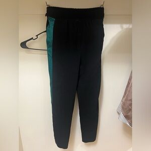 Wide leg striped jogging bottom